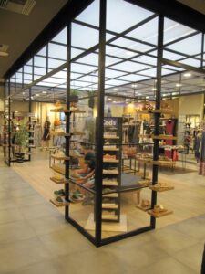 metallic structures for shops