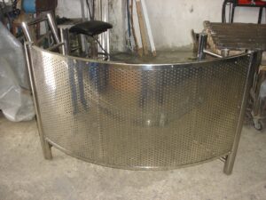 metallic constructions for businesses and shops